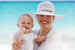 mother_and_baby_on_the_beach_204126